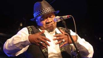 Le concert de Papa Wemba à Paris en janvier a été annulé.